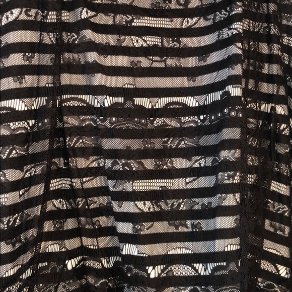 Lace tank - Picture 2 of 4